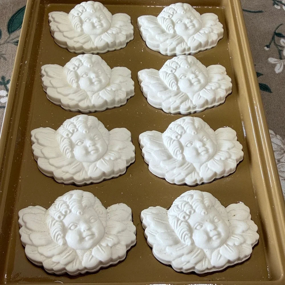 VTG Avon Angelic Splendor Soap Set 8 Soaps Violet Scented Chic Granny‎ Core